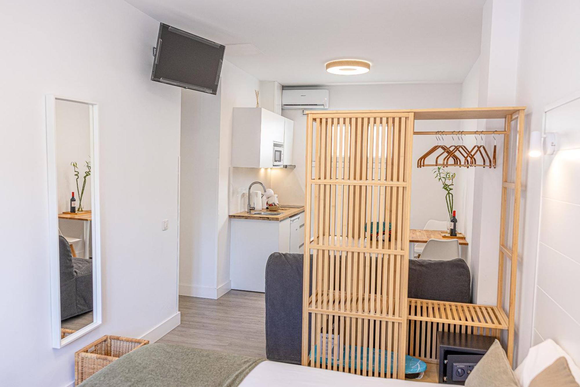 Bambu Suites Vegueta Alquiler Por Habitacion Лас-Пальмас-де-Гран-Канарія Екстер'єр фото